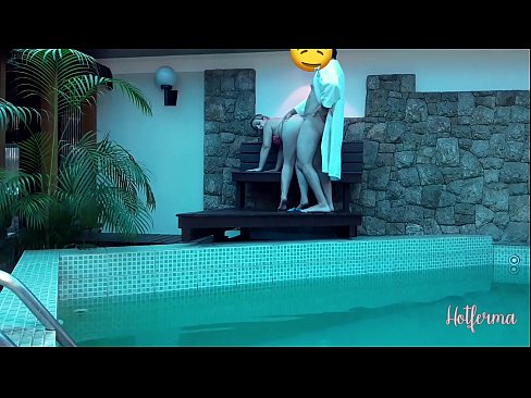 ❤️ Patron hizmetçiyi havuza davet eder ama bir sıcağa dayanamaz ❤ Seks videosu pornoda tr.porno24-7.ru